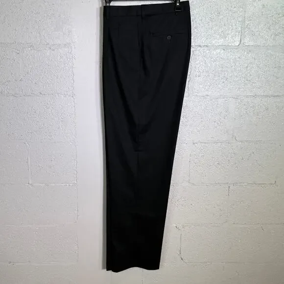 Haggar Men's Iron Free Premium Khaki Classic-Fit Pleated black 38x34 $70 - Picture 5 of 9